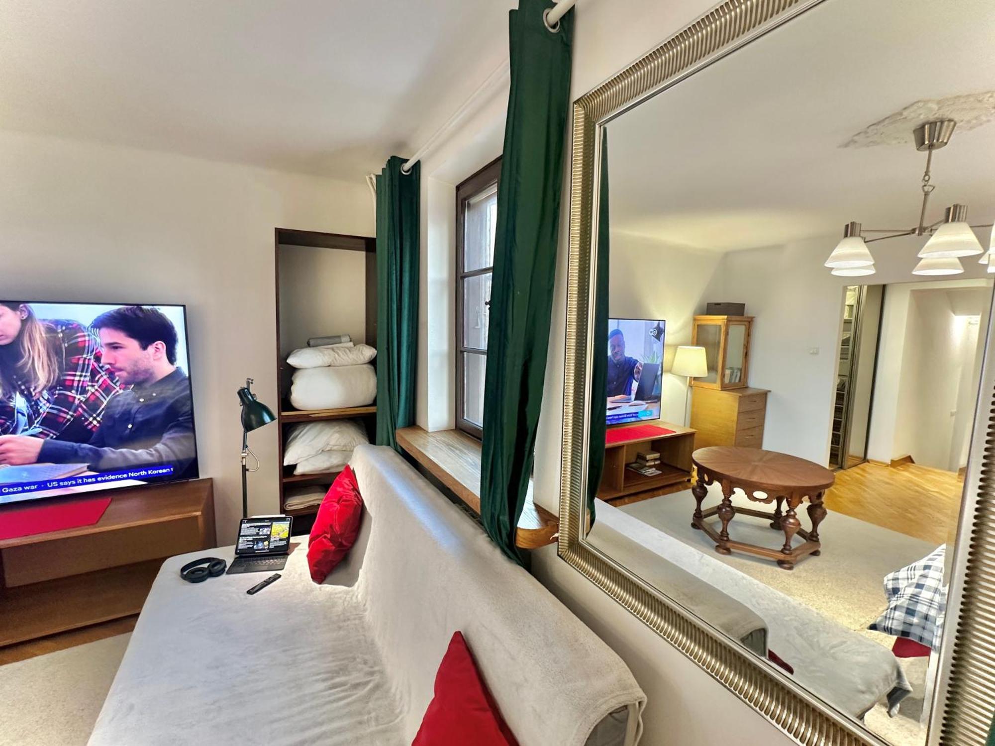 Old Town Best View Wifi 300 Mb/S Huge Screen Netflix Appletv Amazontv Warsaw Ngoại thất bức ảnh